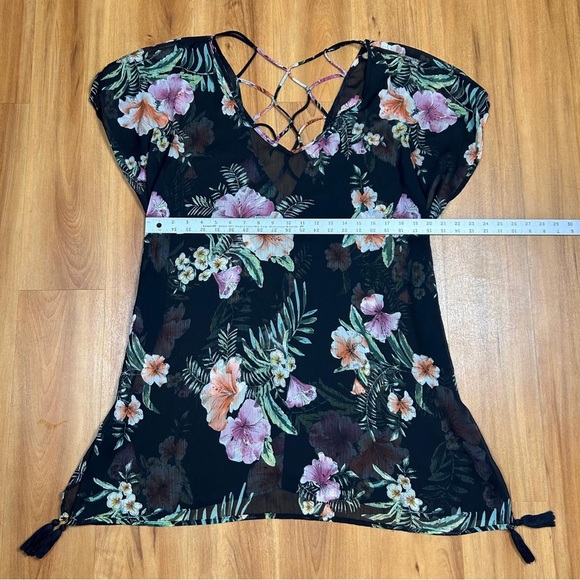 Kona Sol Black and Green Swim Coverup with Stylish Design - Picture 3 of 7